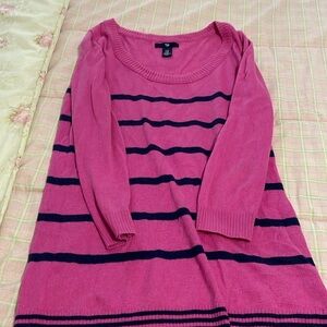 Light weight sweater